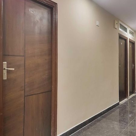 Hotel O Red Stone Hotels Хайдарабад Экстерьер фото