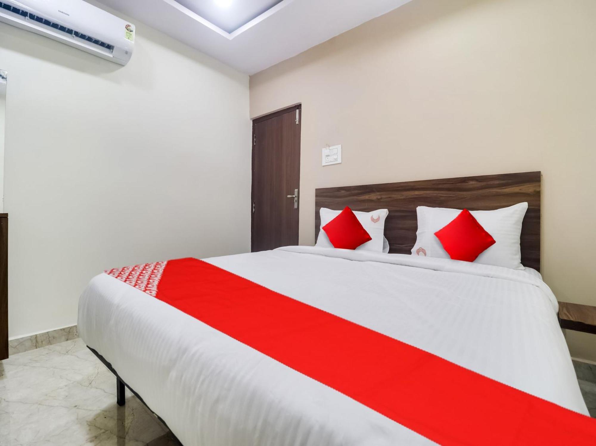 Hotel O Red Stone Hotels Хайдарабад Экстерьер фото